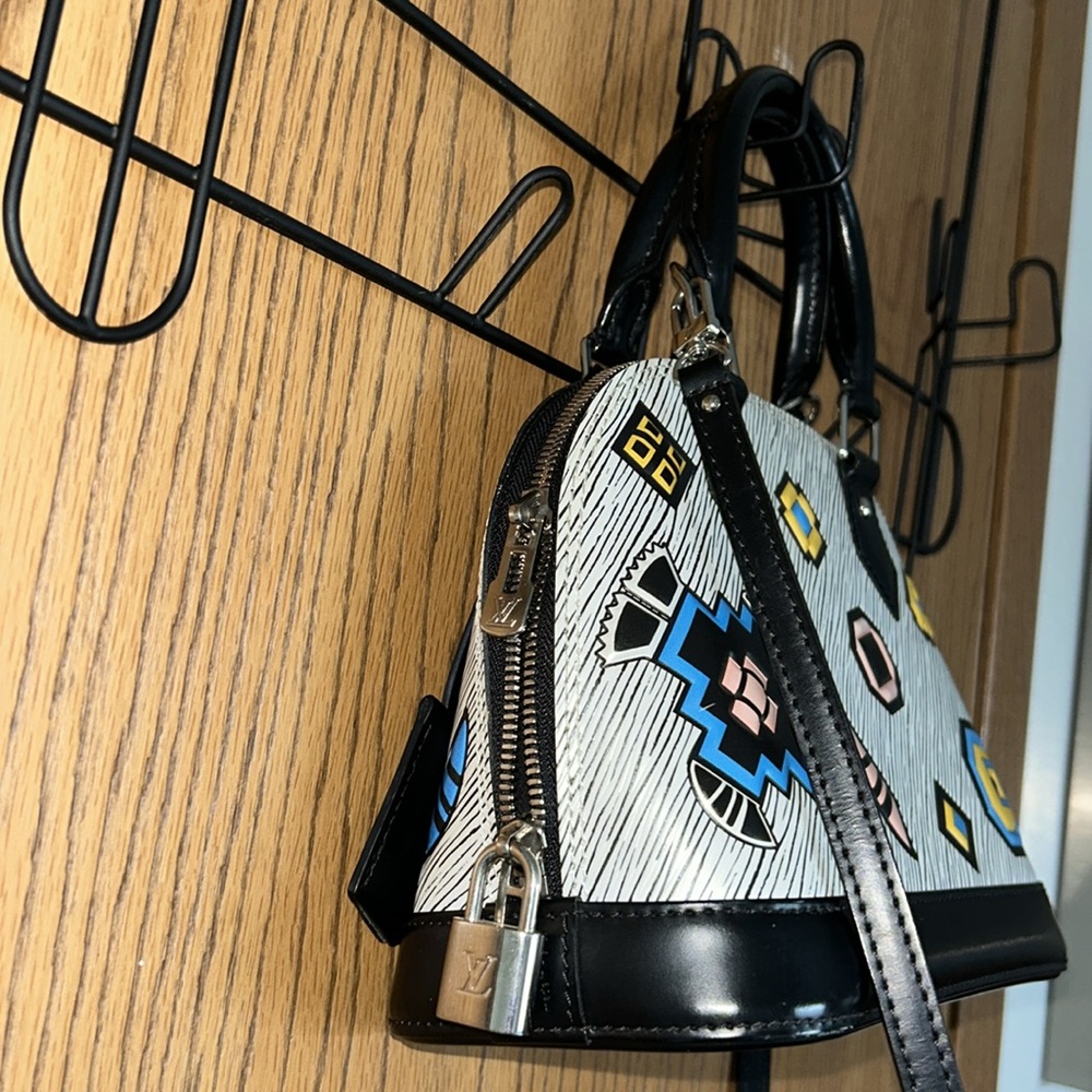 Rare limited edition Louis Vuitton Epi azteque Alma BB - Picture 5 of 16